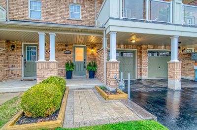 1790 Carousel Mews, House attached with 3 bedrooms, 3 bathrooms and 4 parking in Pickering ON | Image 2