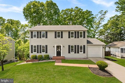 9361 Tartan View Dr, FAIRFAX, VA, 22032-1207 | Card Image