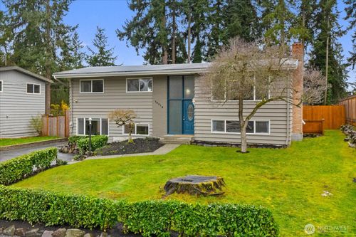 18312 73rd Ave W, Edmonds, WA, 98026-5519 | Card Image