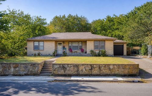 1325 W Water St, Weatherford, TX, 76086-2939 | Card Image