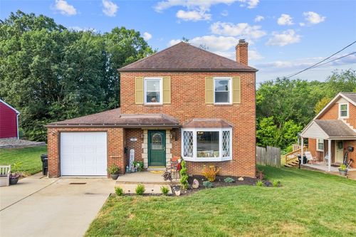 719 Hemlock Dr, Aliquippa, PA, 15001-2217 | Card Image