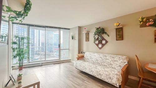 1207-13618 100 Ave, Surrey, BC, V3T0A8 | Card Image