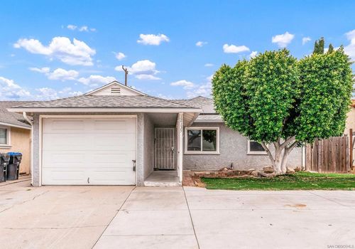 12135 Bayla St, Norwalk, CA, 90650-1813 | Card Image