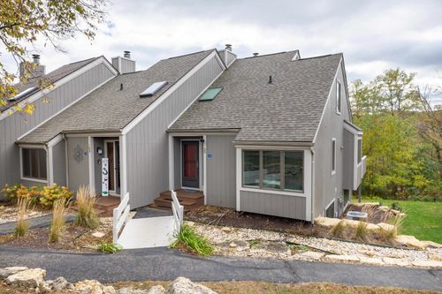 109 Plum Cove Dr, Galena, IL, 61036-8700 | Card Image