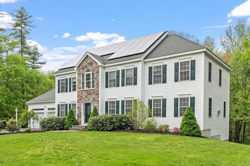 267 South Rd, Kensington, NH, 03833-6705 | Card Image