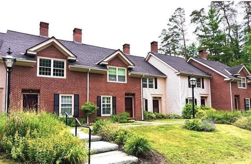 20-121 Townhouse Way, Woodstock, VT, 05091-3522 | Card Image