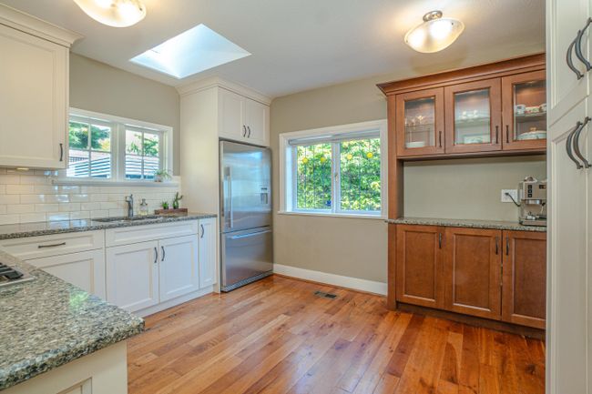 2115 Queens Avenue, House other with 5 bedrooms, 3 bathrooms and 4 parking in West Vancouver BC | Image 6