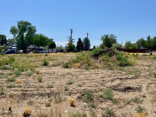 2090 Fife Dr, Reno, NV, 89512-1913 | Card Image