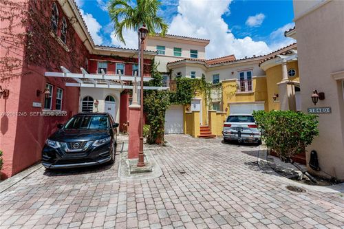 18460-18460 Ne 30th Ave, Aventura, FL, 33160-5213 | Card Image