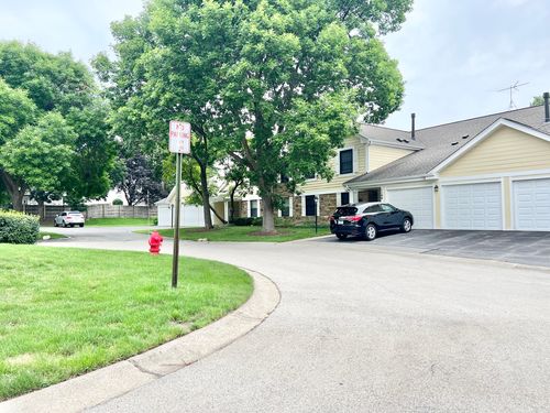 c1-1166 Buckingham Road, Wheeling, IL, 60090 | Card Image