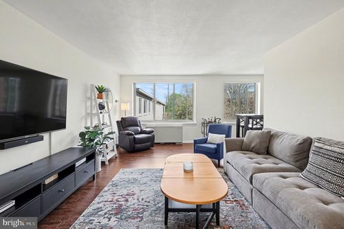 c601-3000 Spout Run Pkwy, ARLINGTON, VA, 22201-4229 | Card Image