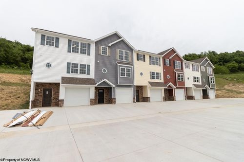 105 Northern Heights Dr, Clarksburg, WV, 26301-4644 | Card Image