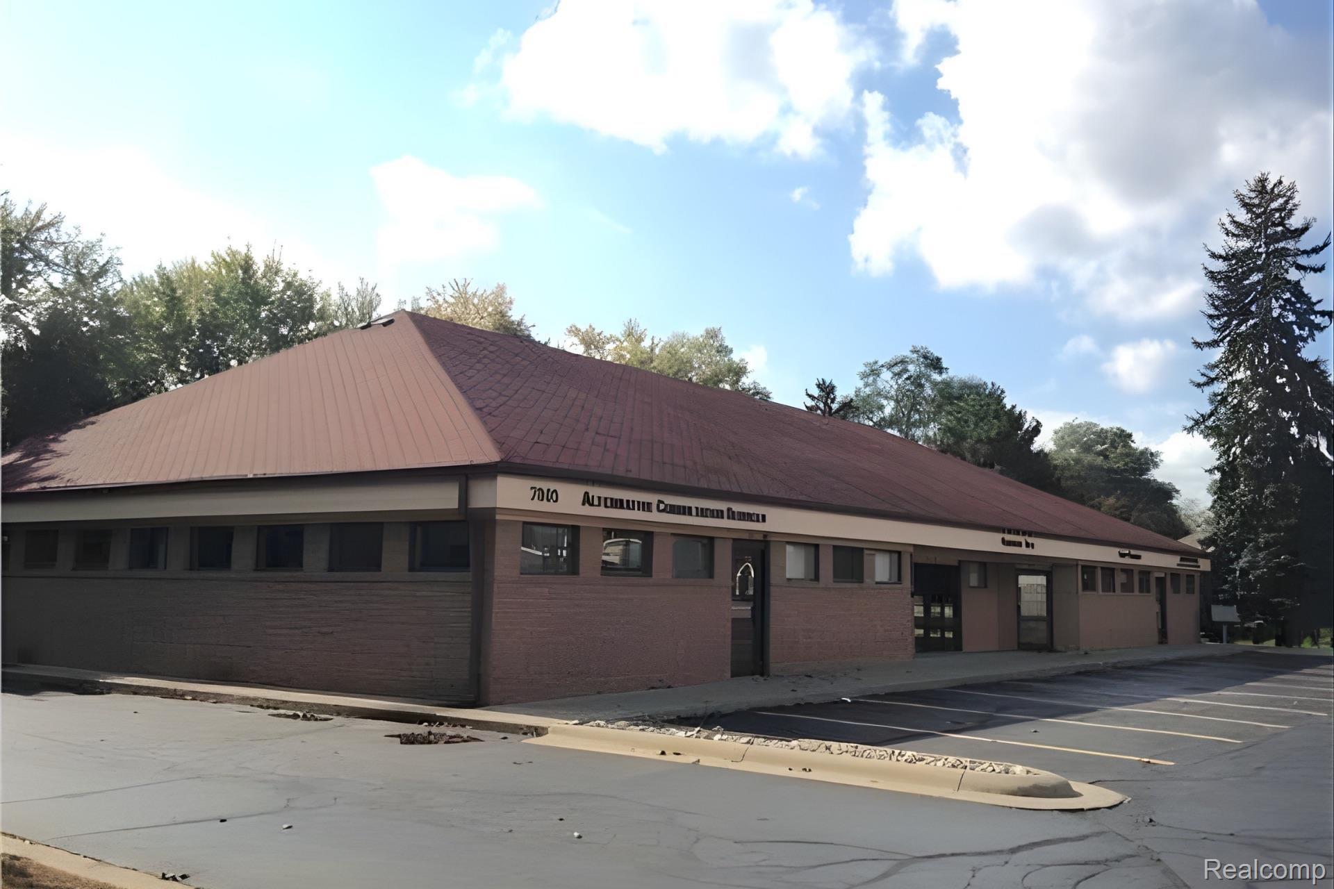 Commercial Sale in West Bloomfield Charter Township 4
