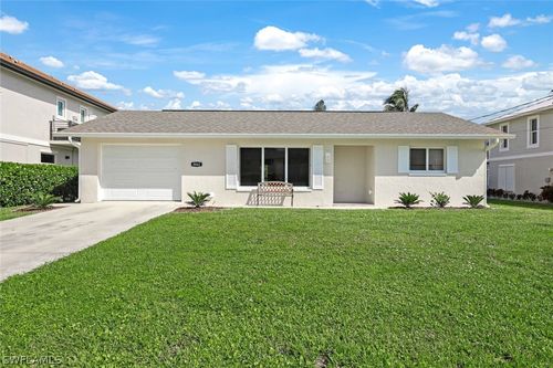 4862 Regal Dr, BONITA SPRINGS, FL, 34134-3925 | Card Image