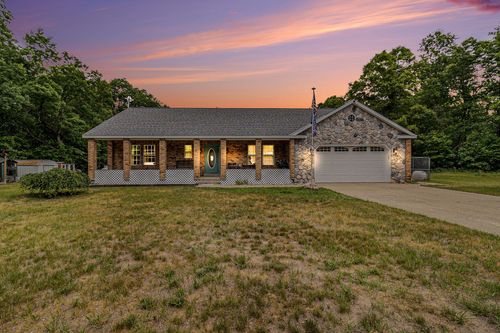 1088 E Mckinley Rd, Rothbury, MI, 49452-8093 | Card Image