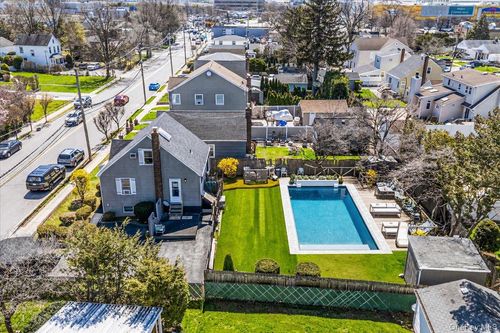 47 Ellison Ave, Westbury, NY, 11590-4210 | Card Image