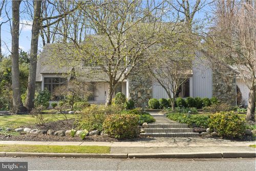 24 Yorkshire Dr, VOORHEES, NJ, 08043-3731 | Card Image