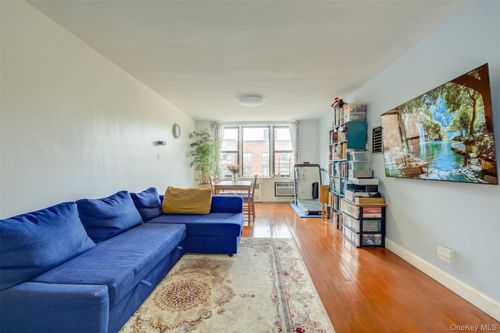 708-83-30 Vietor Ave, Elmhurst, NY, 11373-3268 | Card Image