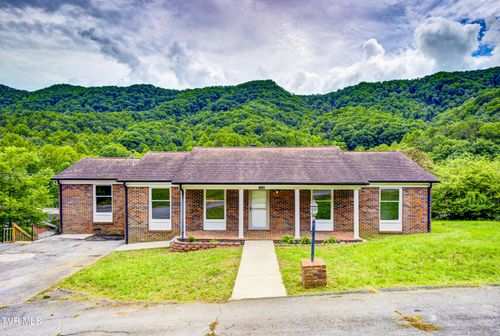 109 Benton Dr, Gate City, VA, 24251-2846 | Card Image
