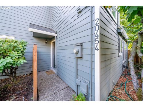 20454 Sw Rosa Dr, Beaverton, OR, 97078-3722 | Card Image