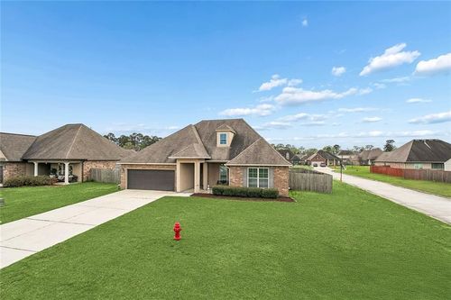 563 Ponderosa Dr, Ponchatoula, LA, 70454-9428 | Card Image