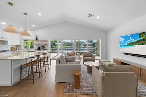 365 Sharwood Dr, NAPLES, FL, 34110-5725 | Card Image