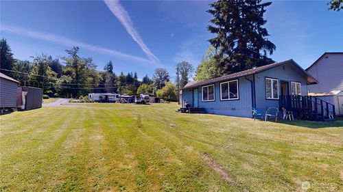 18375 W Big Lake Blvd, Mount Vernon, WA, 98274-8393 | Card Image