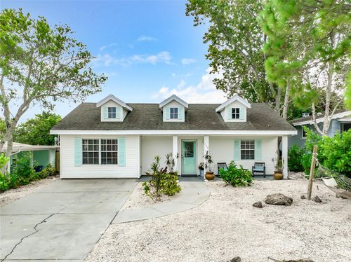 135 Florida Blvd, CRYSTAL BEACH, FL, 34681 | Card Image