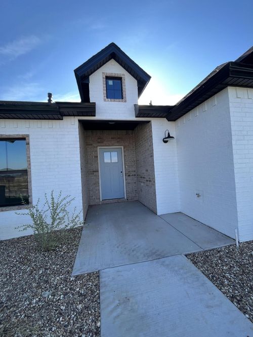 10913 Albany Ave, Lubbock, TX, 79424-4472 | Card Image