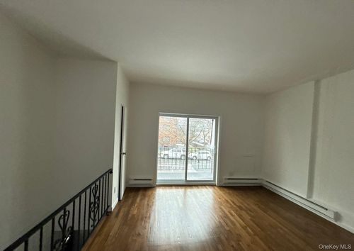 2327 Mott Ave, Far Rockaway, NY, 11691-2320 | Card Image