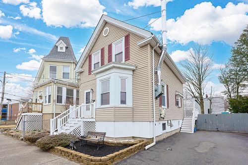 4 Webster St, Lynn, MA, 01902-1516 | Card Image