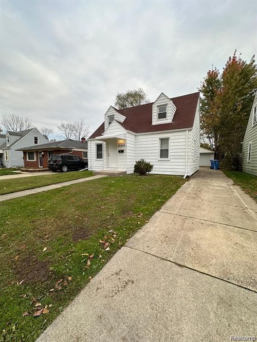 25926 Powers Ave, Dearborn Heights, MI, 48125-1427 | Card Image