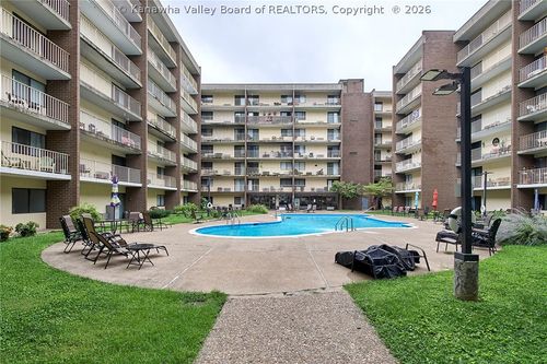 727-2106 Kanawha Blvd E, Charleston, WV, 25311-2271 | Card Image