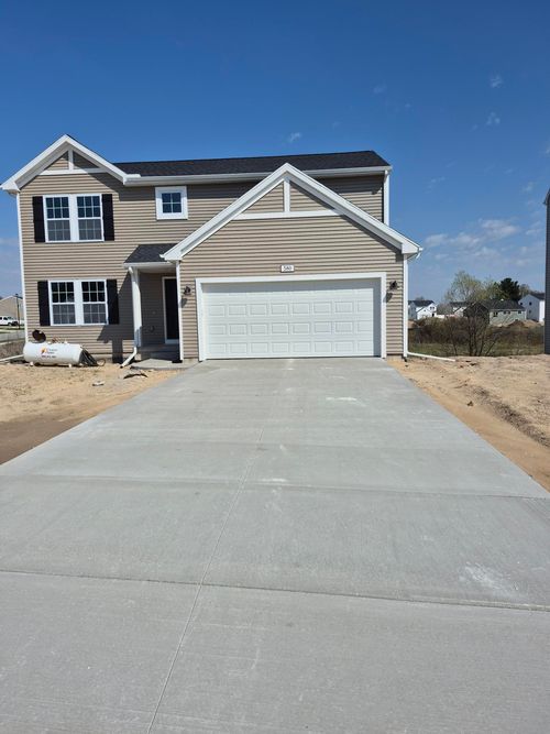 580 Hawk Wood Ct, Cedar Springs, MI, 49319-8965 | Card Image