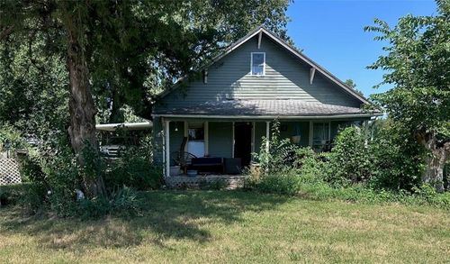 1204 Laing St, Osage City, KS, 66523-9210 | Card Image