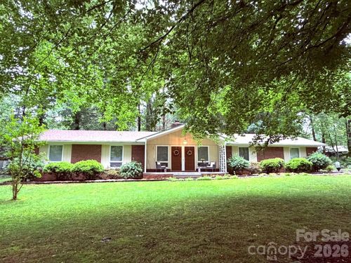 106 E Laurel Ln, Etowah, NC, 28729-8763 | Card Image