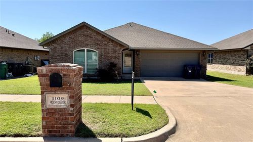 1109 Hickory Creek Dr, Yukon, OK, 73099-6214 | Card Image