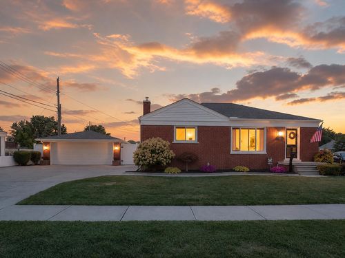 22225 Love St, Saint Clair Shores, MI, 48082-2480 | Card Image