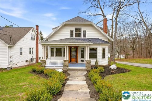 802 Poplar St, Clarks Summit, PA, 18411-1746 | Card Image