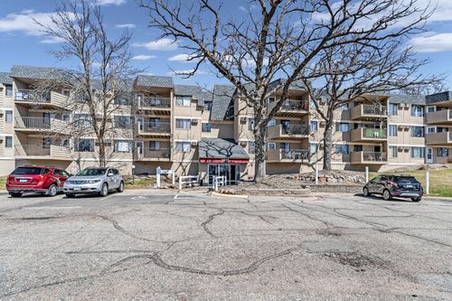 apt-204-3917 Heritage Hills Dr, Bloomington, MN, 55437-2663 | Card Image