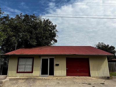 106B Lane, House other with 2 bedrooms, 1 bathrooms and null parking in Comanche TX | Image 1