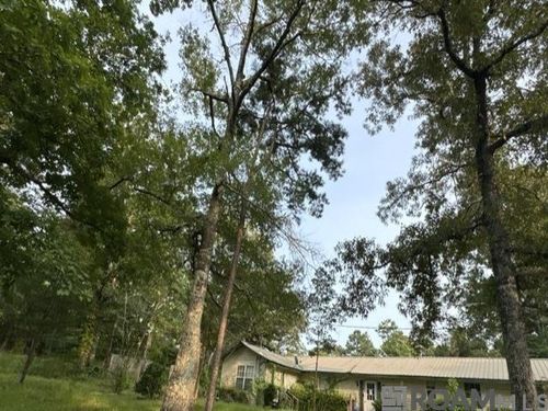 32 Tyrone Johnson Ln, Greensburg, LA, 70441-3529 | Card Image