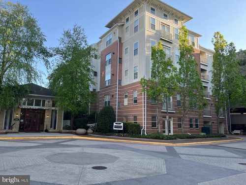 361-2765 Centerboro Dr, VIENNA, VA, 22181-4824 | Card Image