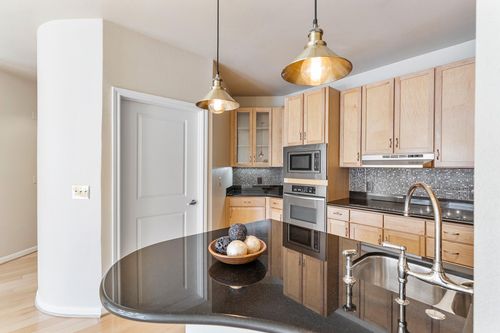 apt-108-505 Jackson Hill St, Houston, TX, 77007-5782 | Card Image