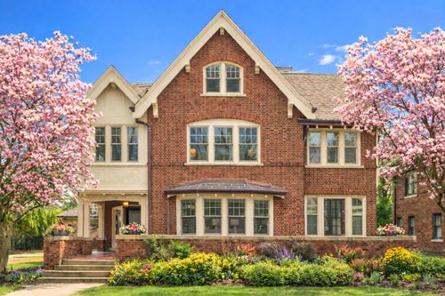 3048 N Shepard Ave, Milwaukee, WI, 53211-3436 | Card Image