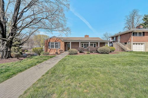 649 Boon St, Salem, VA, 24153-3436 | Card Image