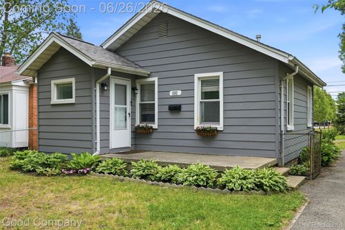 1592 Shevlin St, Ferndale, MI, 48220-1143 | Card Image