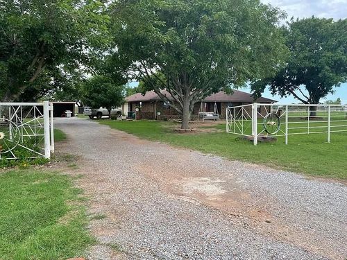 197239 N 2530 Road, Randlett, OK, 73562 | Card Image