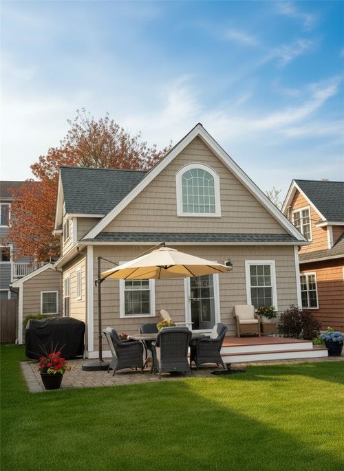 64 Burnside Ave, Narragansett, RI, 02882-5048 | Card Image
