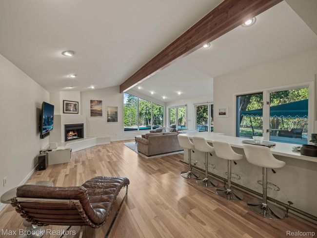 22491 N Nottingham Dr, House other with 4 bedrooms, 3 bathrooms and null parking in Beverly Hills MI | Image 7